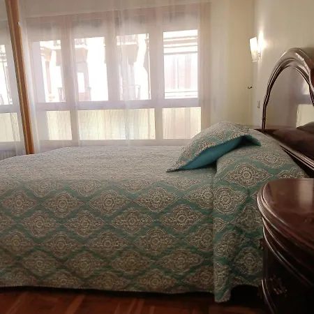 Doble Bien Ubicada Rum i privatbostad San Sebastián